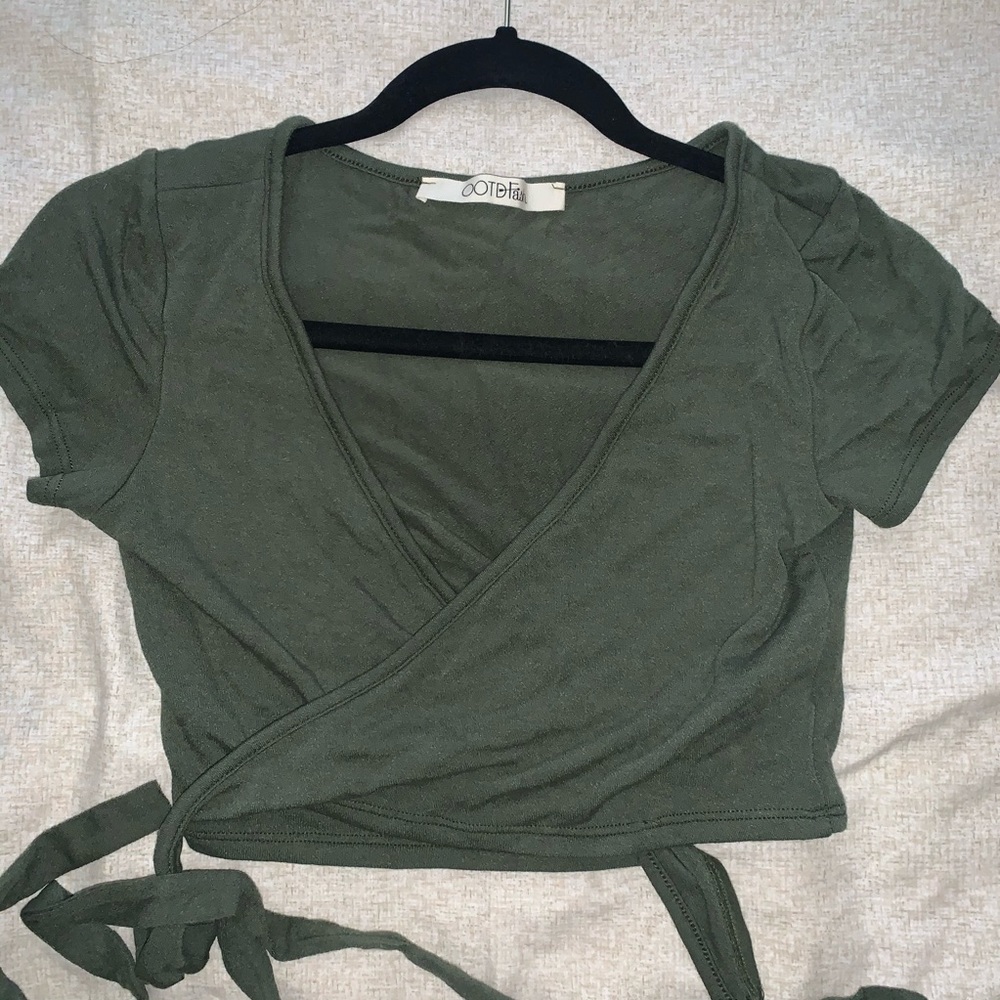 OOTDFASH CROPPED TOP